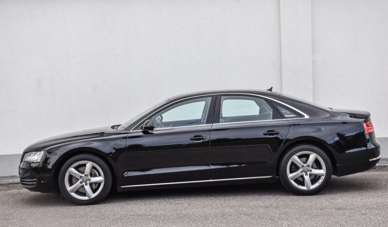 AUDI A8 3.0 250KM PNEUMATYKA ALU19′ LED Kamera Gwarancja 12m-cy Polska full