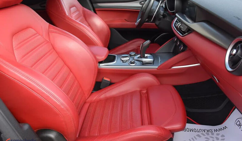 Alfa Romeo Stelvio 2.0 Turbo Veloce TI Q4 full