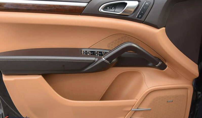 Porsche Cayenne Diesel Platinum Edition full