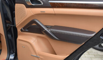 Porsche Cayenne Diesel Platinum Edition full