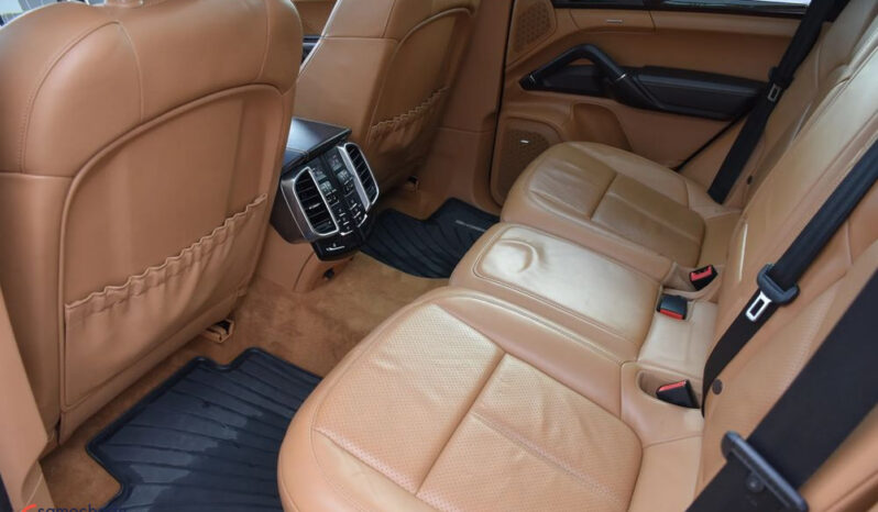 Porsche Cayenne Diesel Platinum Edition full