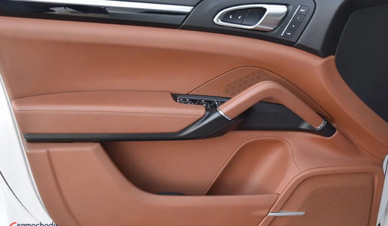 Porsche Cayenne Diesel Platinum Edition full