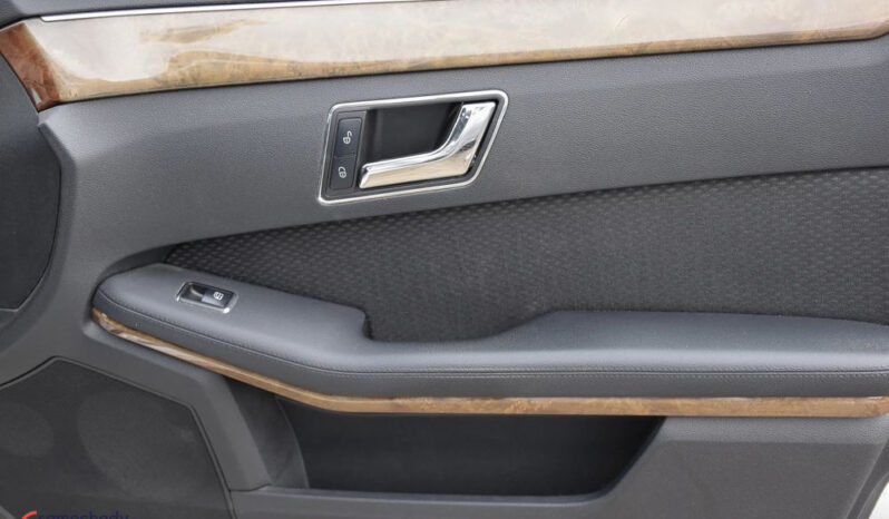 Mercedes-Benz Klasa E 200 BlueEFFICIENCY 7G-TRONIC Elegance full