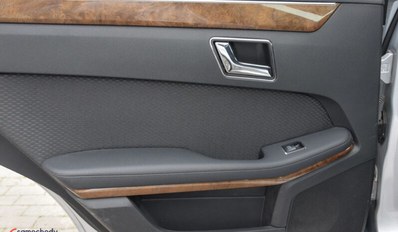 Mercedes-Benz Klasa E 200 BlueEFFICIENCY 7G-TRONIC Elegance full