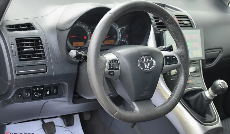 Toyota Auris 2.0 D-4D Prestige full