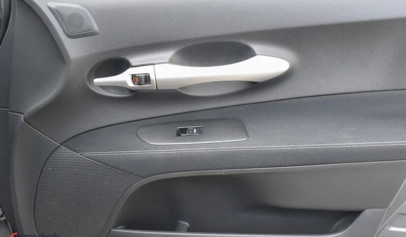 Toyota Auris 2.0 D-4D Prestige full