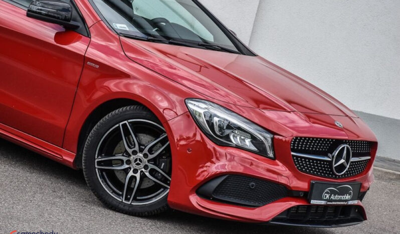 Mercedes-Benz CLA 220 4-Matic AMG Line full