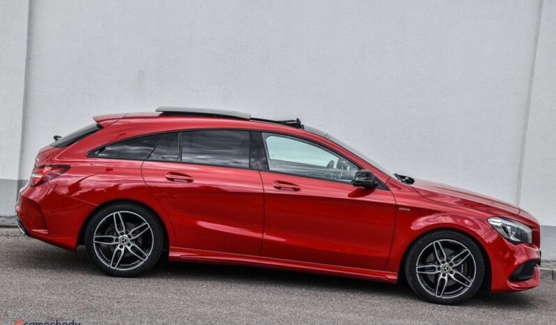 Mercedes-Benz CLA 220 4-Matic AMG Line full