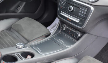 Mercedes-Benz CLA 220 4-Matic AMG Line full