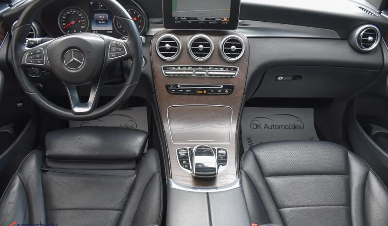 Mercedes-Benz GLC 300 Coupe 4Matic 9G-TRONIC AMG Line full