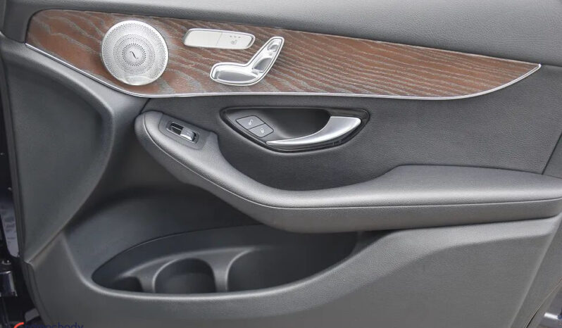 Mercedes-Benz GLC 300 Coupe 4Matic 9G-TRONIC AMG Line full