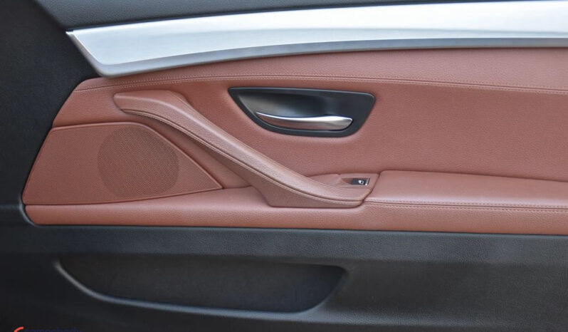 BMW Seria 5 525d Touring Sport-Aut Luxury Line full
