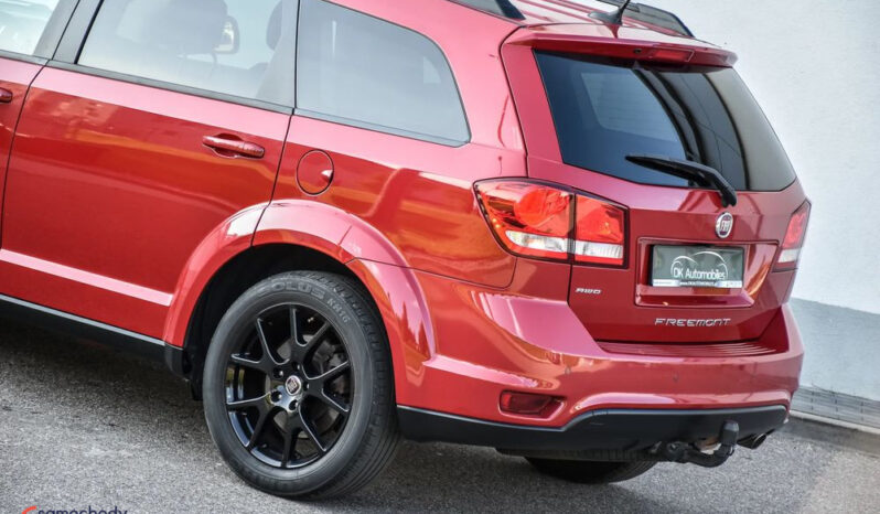 Fiat Freemont 2.0 Multijet 16V DPF Automatik Allrad Black Code full