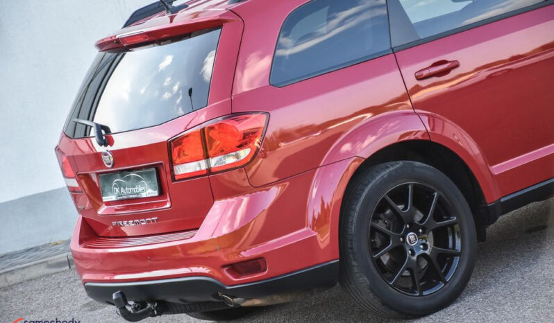 Fiat Freemont 2.0 Multijet 16V DPF Automatik Allrad Black Code full