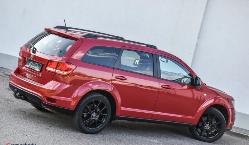 Fiat Freemont 2.0 Multijet 16V DPF Automatik Allrad Black Code full