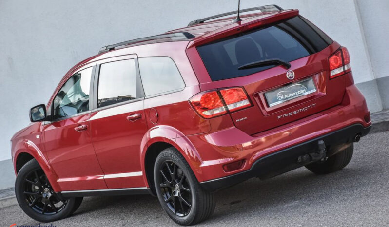 Fiat Freemont 2.0 Multijet 16V DPF Automatik Allrad Black Code full