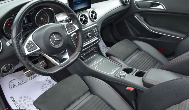 Mercedes-Benz CLA 220 4-Matic AMG Line full