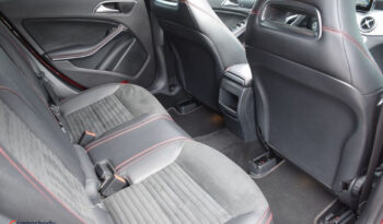 Mercedes-Benz CLA 220 4-Matic AMG Line full