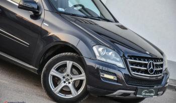 Mercedes-Benz ML 300 CDI 4Matic 7G-TRONIC DPF BlueEFFICIENCY Grand Edition full