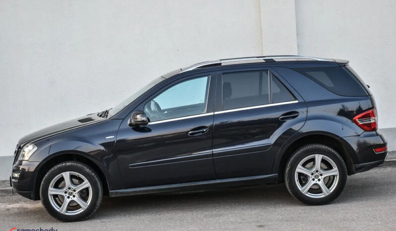 Mercedes-Benz ML 300 CDI 4Matic 7G-TRONIC DPF BlueEFFICIENCY Grand Edition full