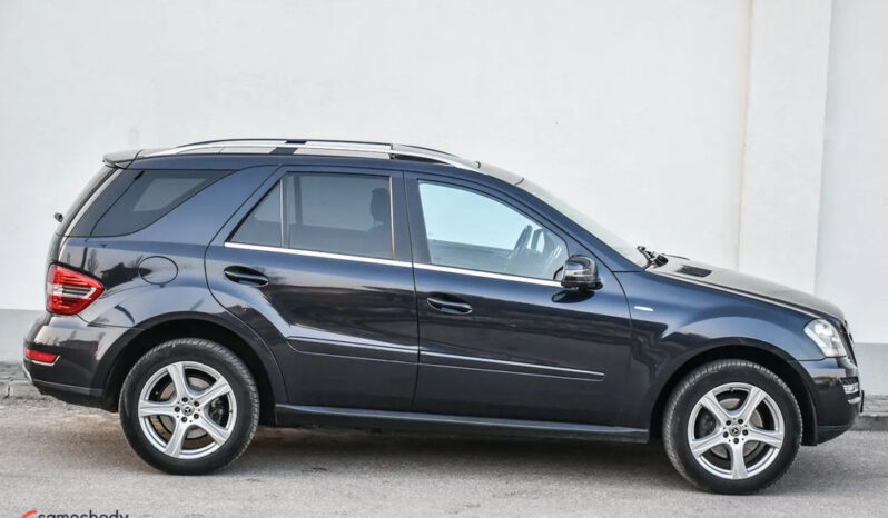 Mercedes-Benz ML 300 CDI 4Matic 7G-TRONIC DPF BlueEFFICIENCY Grand Edition full