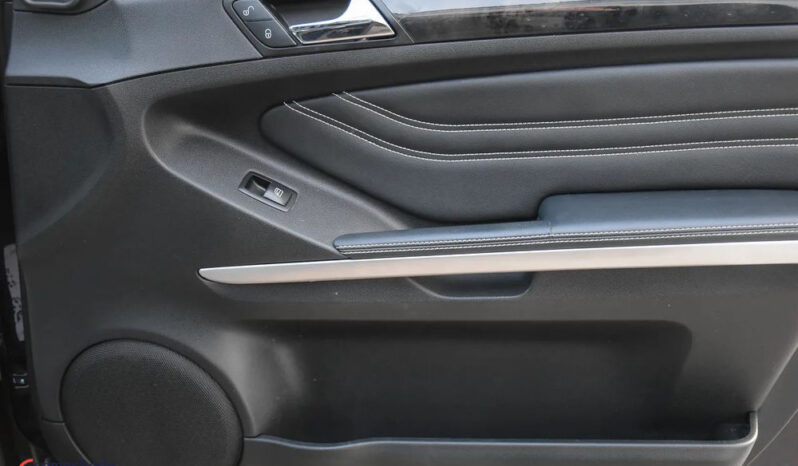 Mercedes-Benz ML 300 CDI 4Matic 7G-TRONIC DPF BlueEFFICIENCY Grand Edition full