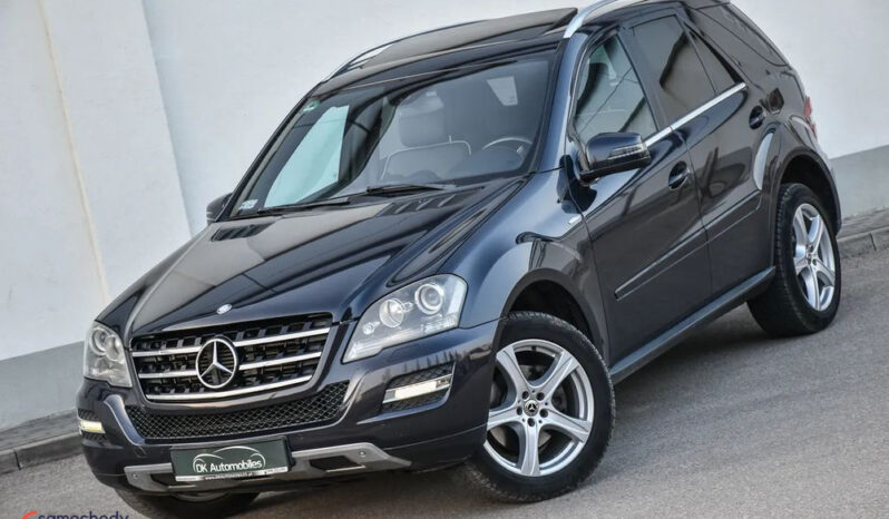 Mercedes-Benz ML 300 CDI 4Matic 7G-TRONIC DPF BlueEFFICIENCY Grand Edition full