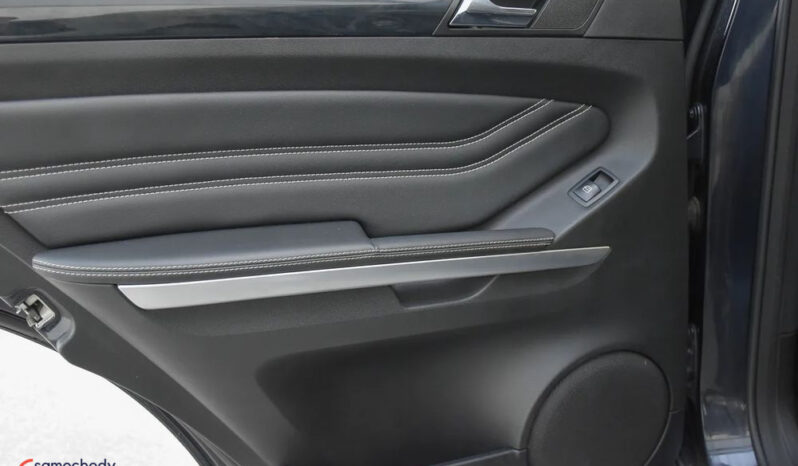 Mercedes-Benz ML 300 CDI 4Matic 7G-TRONIC DPF BlueEFFICIENCY Grand Edition full