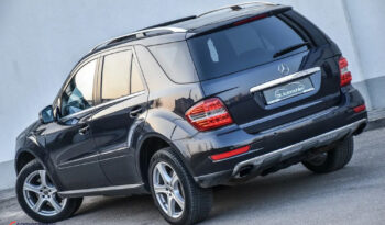 Mercedes-Benz ML 300 CDI 4Matic 7G-TRONIC DPF BlueEFFICIENCY Grand Edition full
