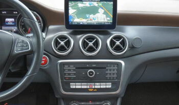 Mercedes-Benz GLA 200 7G-DCT UrbanStyle Edition full