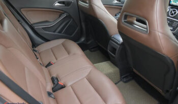 Mercedes-Benz GLA 200 7G-DCT UrbanStyle Edition full