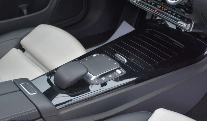 Mercedes-Benz CLA 200 d AMG Line 8G-DCT full