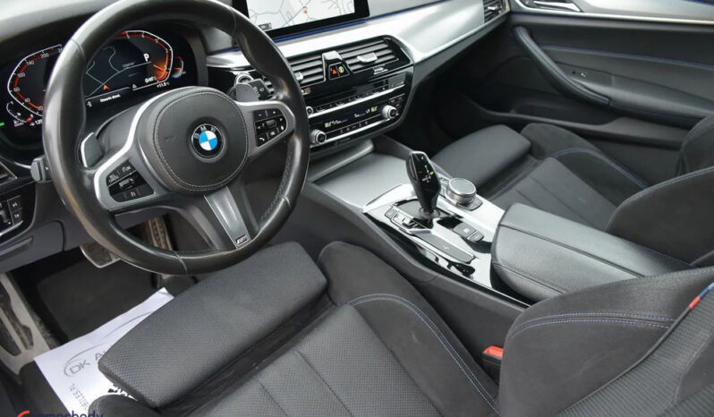 BMW Seria 5 520d M Sport Edition full