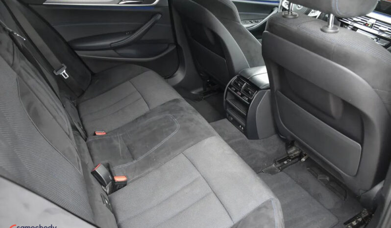 BMW Seria 5 520d M Sport Edition full