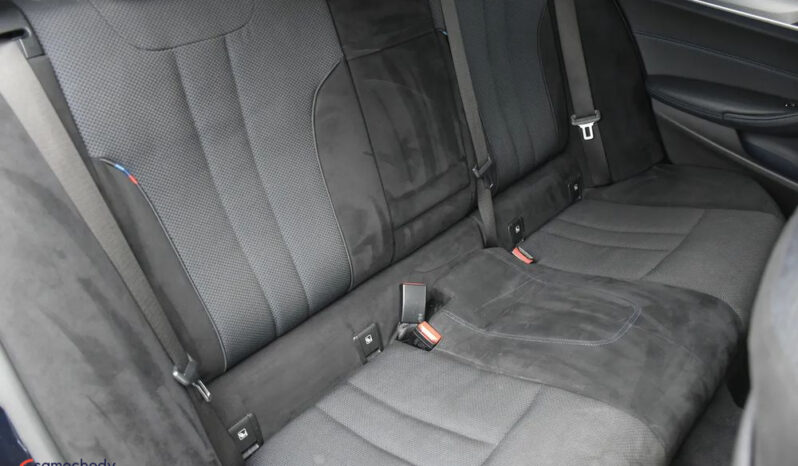 BMW Seria 5 520d M Sport Edition full