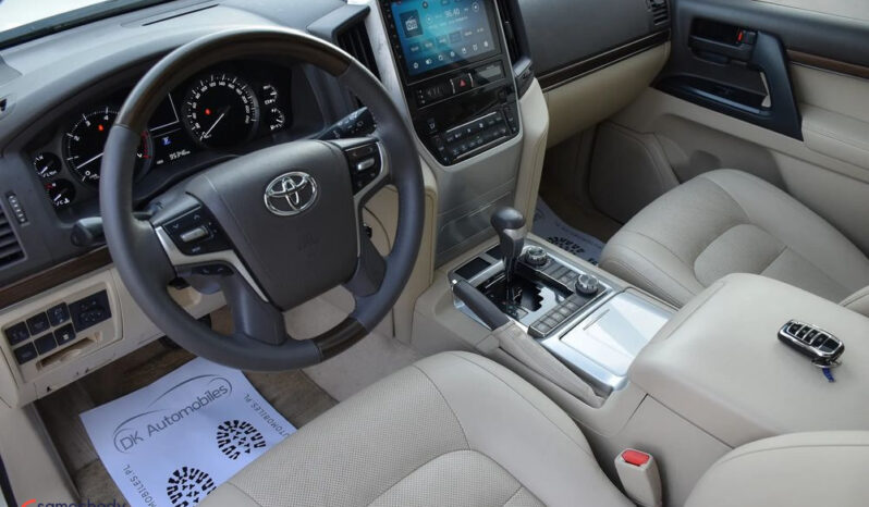 Toyota Land Cruiser full