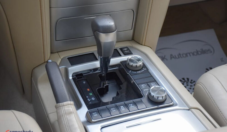 Toyota Land Cruiser full