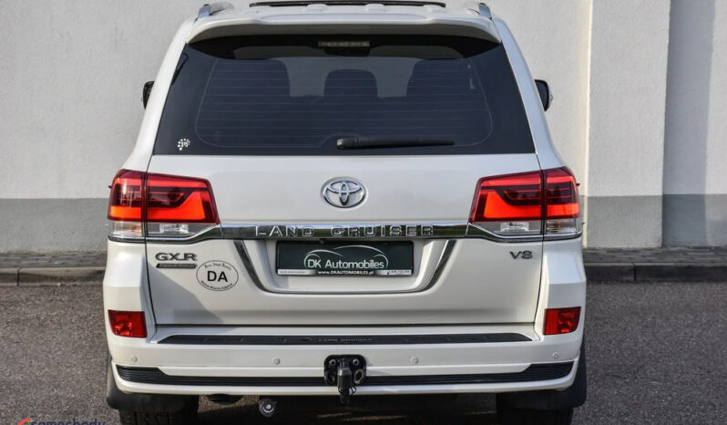 Toyota Land Cruiser full
