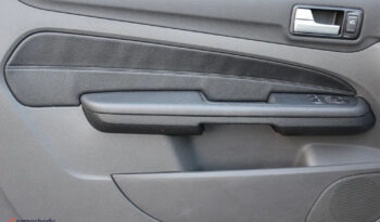 Ford Focus 1.6 16V Titanium full