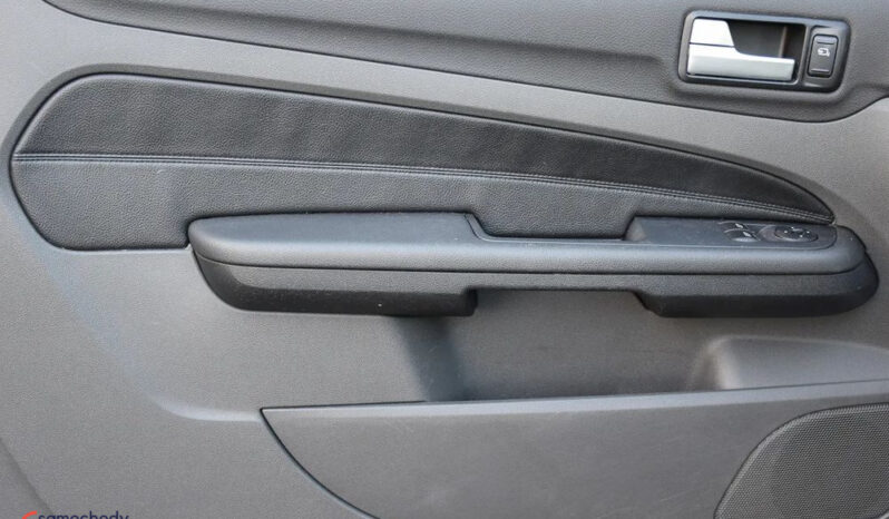 Ford Focus 1.6 16V Titanium full