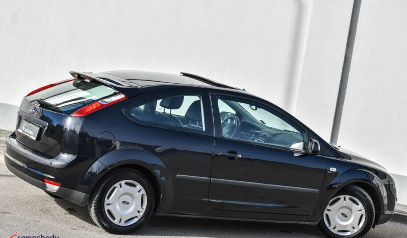 Ford Focus 1.6 16V Titanium full