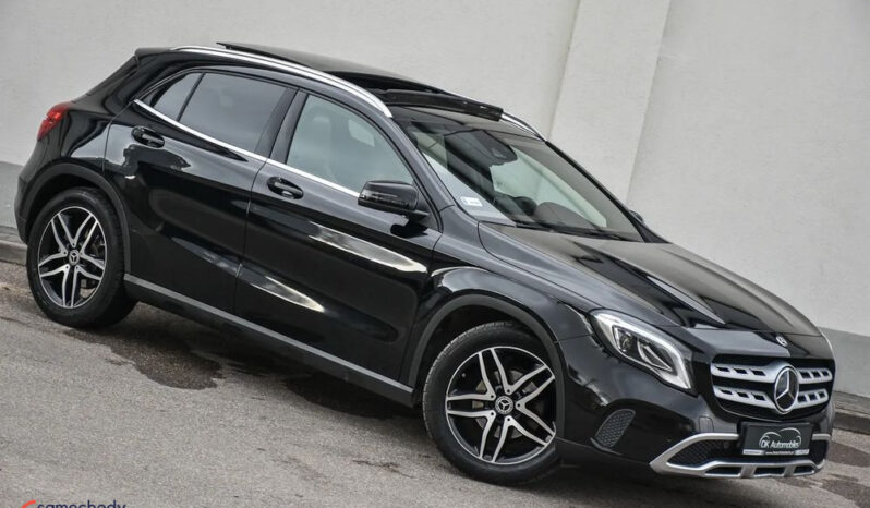 Mercedes-Benz GLA 200 7G-DCT UrbanStyle Edition full
