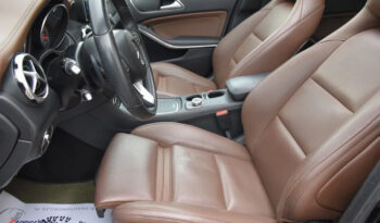 Mercedes-Benz GLA 200 7G-DCT UrbanStyle Edition full