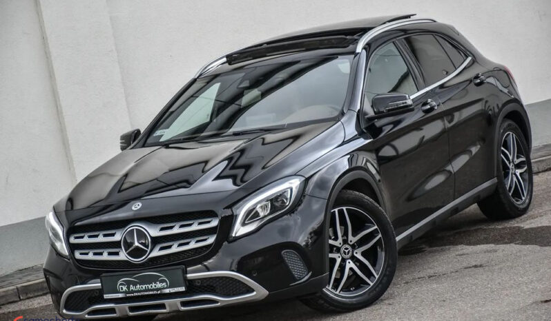 Mercedes-Benz GLA 200 7G-DCT UrbanStyle Edition full