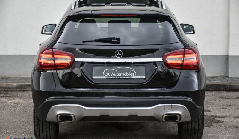 Mercedes-Benz GLA 200 7G-DCT UrbanStyle Edition full