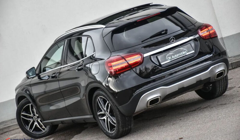 Mercedes-Benz GLA 200 7G-DCT UrbanStyle Edition full