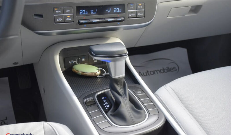 Hyundai Kona full