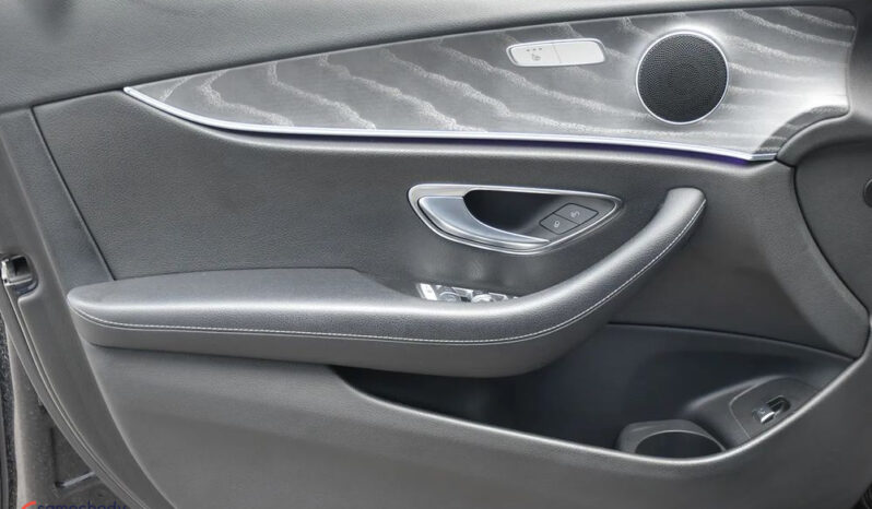 Mercedes-Benz Klasa E 220 d 4-Matic Business Edition 9G-TRONIC full