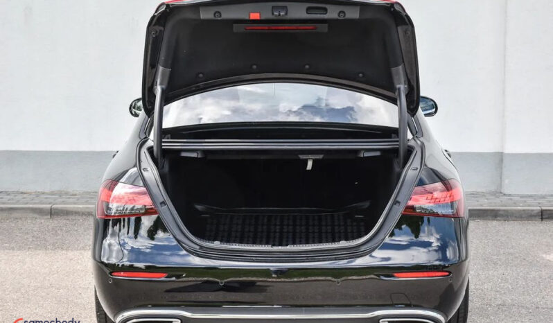 Mercedes-Benz Klasa E 220 d 4-Matic Business Edition 9G-TRONIC full