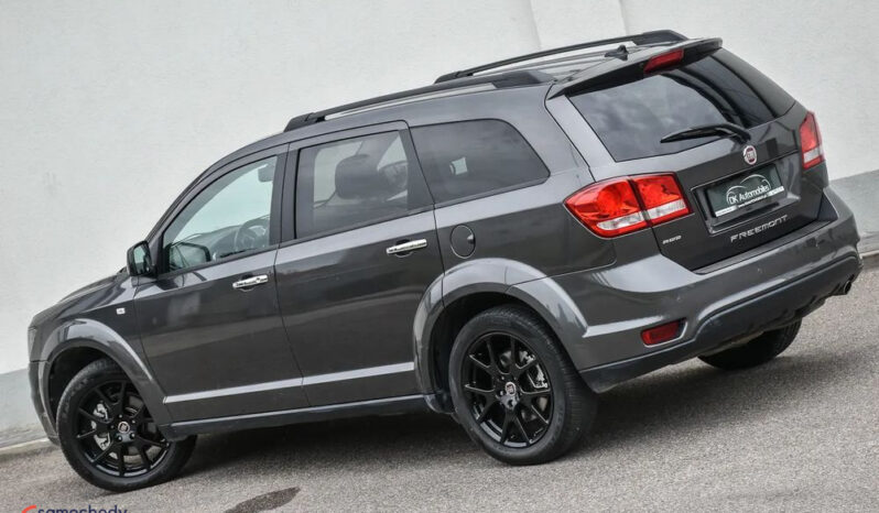 Fiat Freemont 2.0 Multijet 16V DPF Automatik Allrad Black Code full